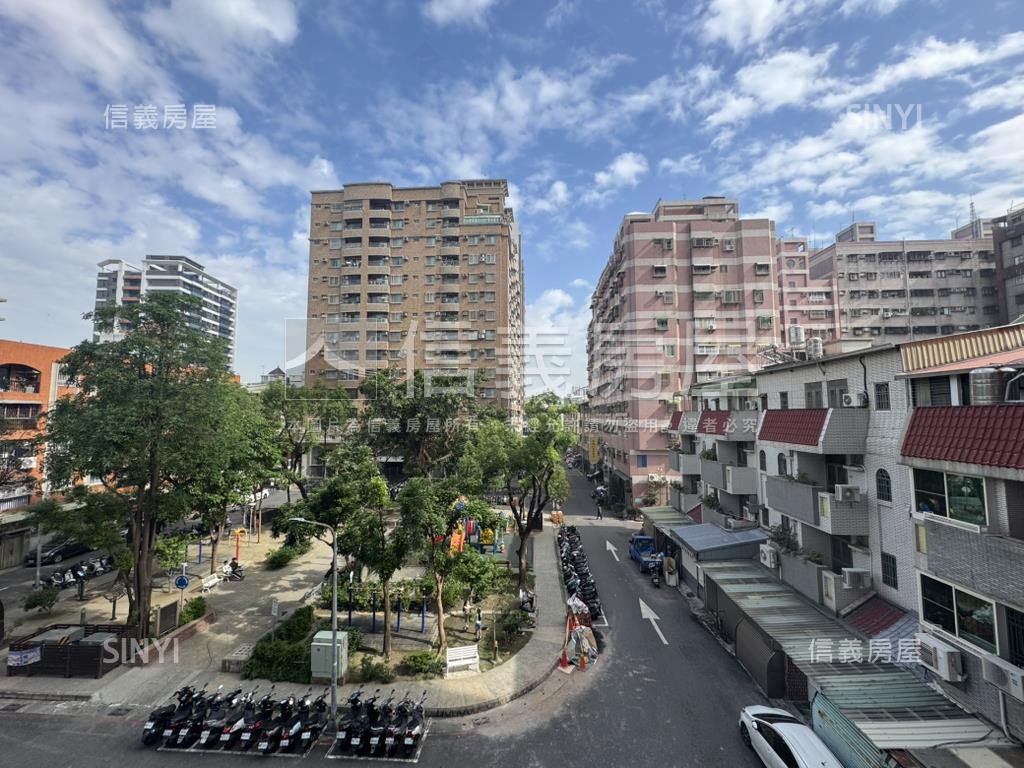 陽明學區公園景觀四房平車房屋室內格局與周邊環境