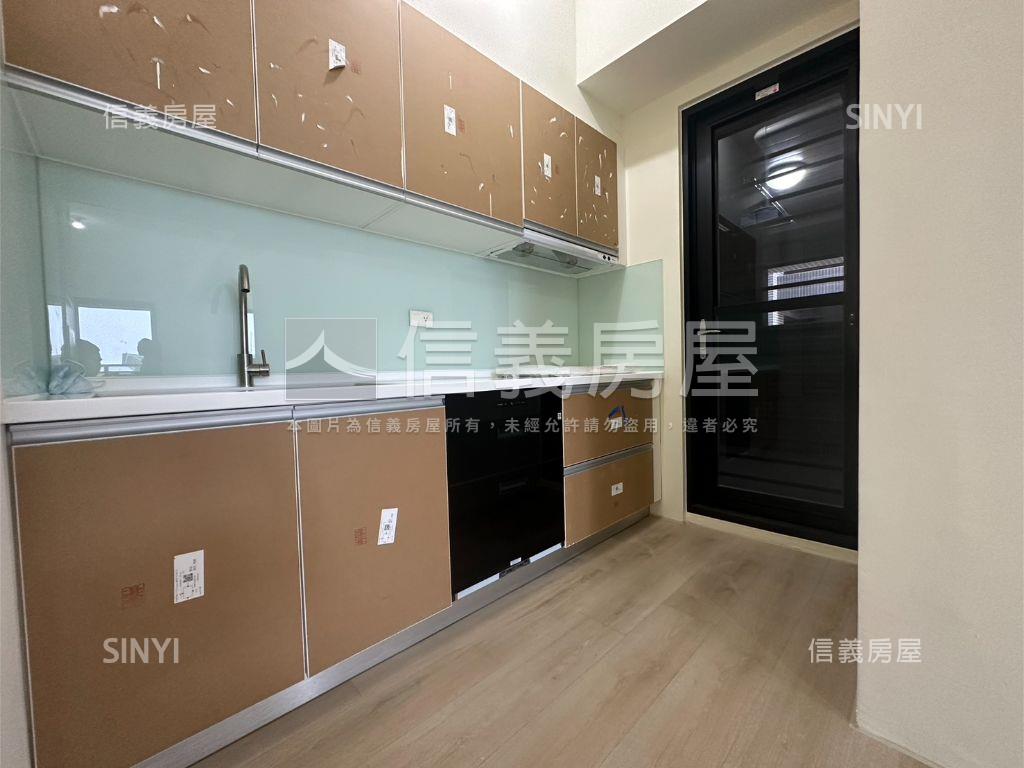 歸仁｜達麗世界仁三房平車房屋室內格局與周邊環境