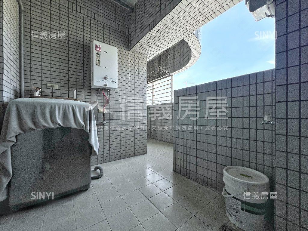 巨蛋臻邸景觀雙平車房屋室內格局與周邊環境
