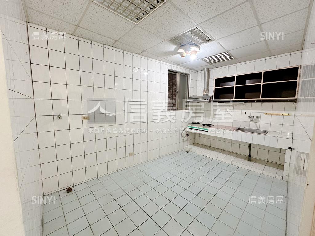 峯廷街公寓１樓房屋室內格局與周邊環境