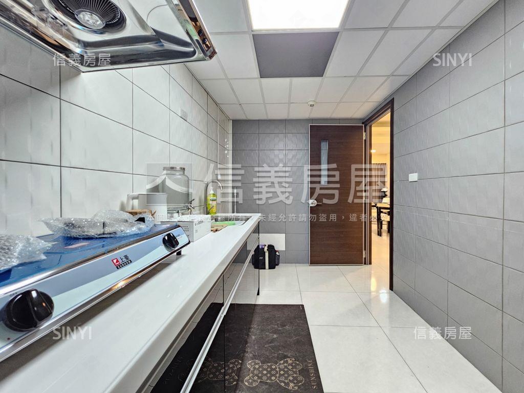 民權經典５樓三房車位房屋室內格局與周邊環境