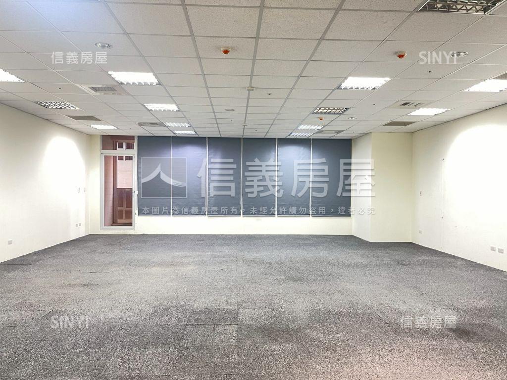 七期親家市政廣場商辦房屋室內格局與周邊環境