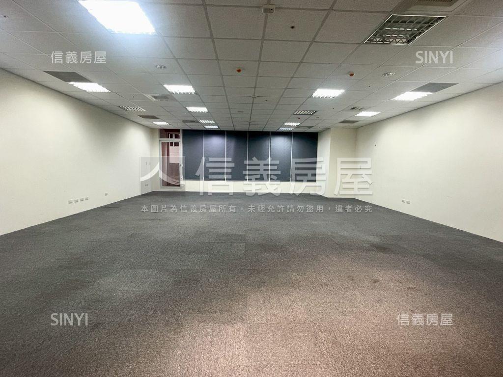 七期親家市政廣場商辦房屋室內格局與周邊環境