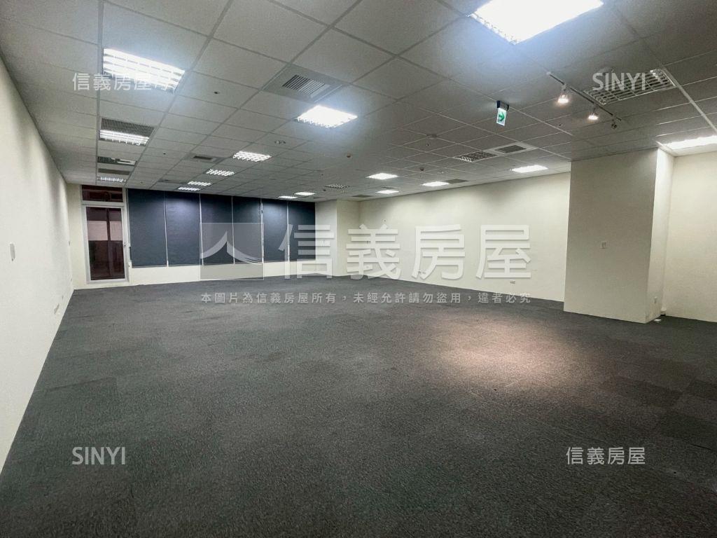 七期親家市政廣場商辦房屋室內格局與周邊環境