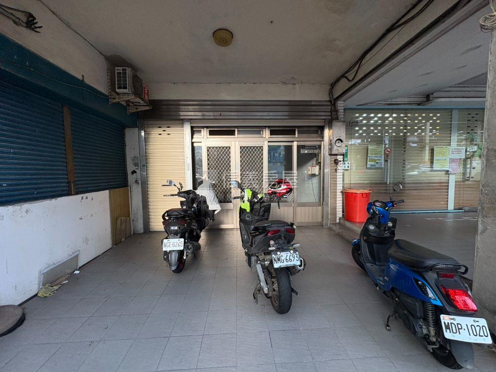 新成路黃金地段店面透天房屋室內格局與周邊環境