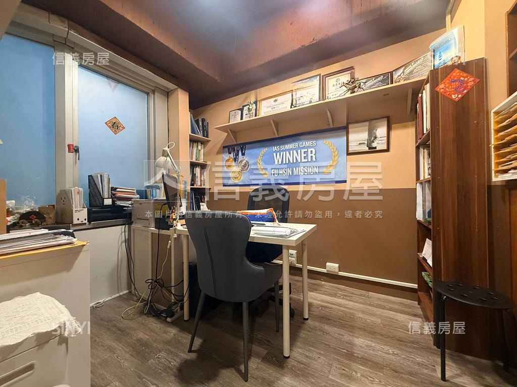 松江南京純辦附車位房屋室內格局與周邊環境