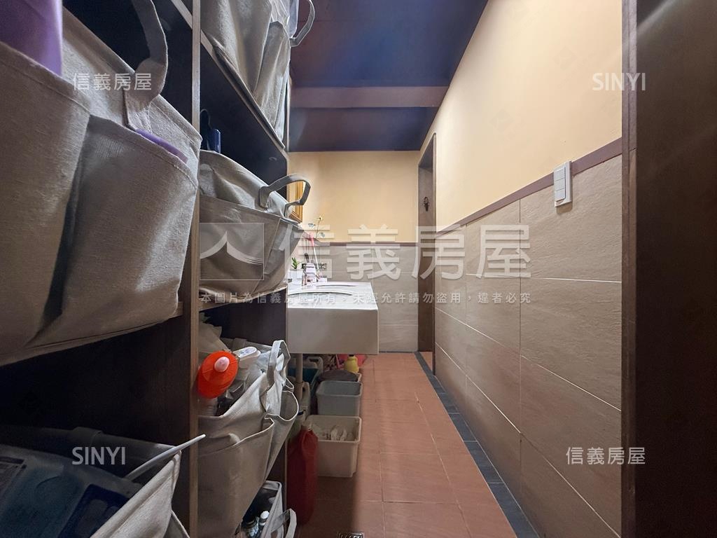 松江南京純辦附車位房屋室內格局與周邊環境