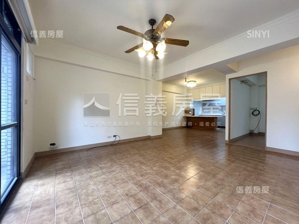 運動公園●邊間３房車位房屋室內格局與周邊環境