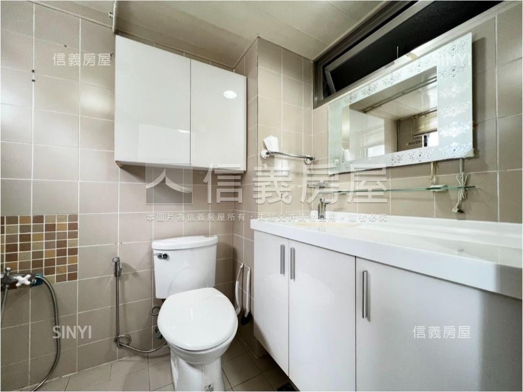 運動公園●邊間３房車位房屋室內格局與周邊環境