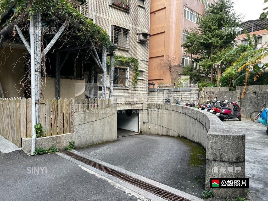 運動公園●邊間３房車位房屋室內格局與周邊環境