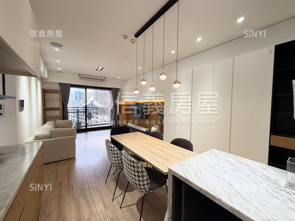 一極稀有三房雙車位房屋室內格局與周邊環境