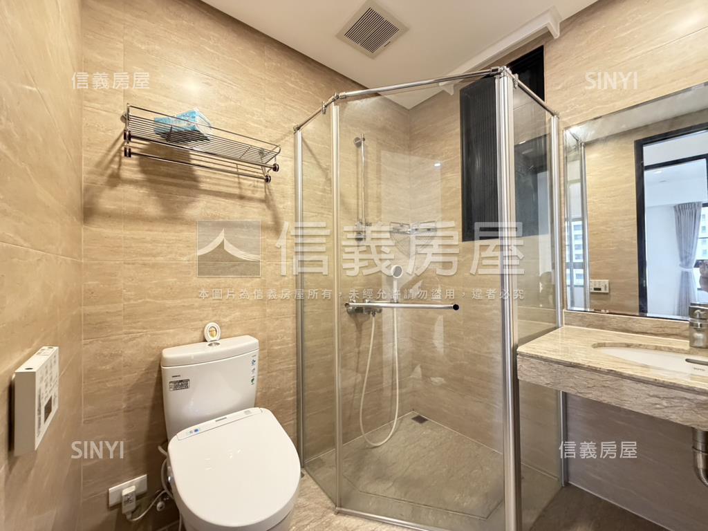 一極稀有三房雙車位房屋室內格局與周邊環境