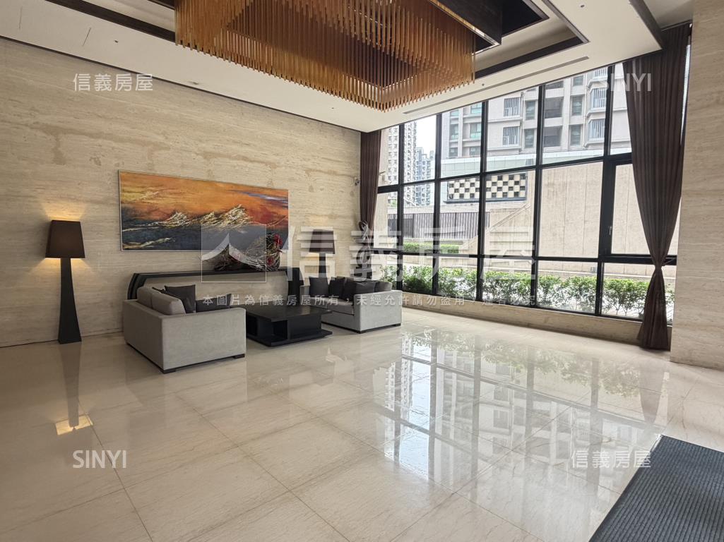 一極稀有三房雙車位房屋室內格局與周邊環境