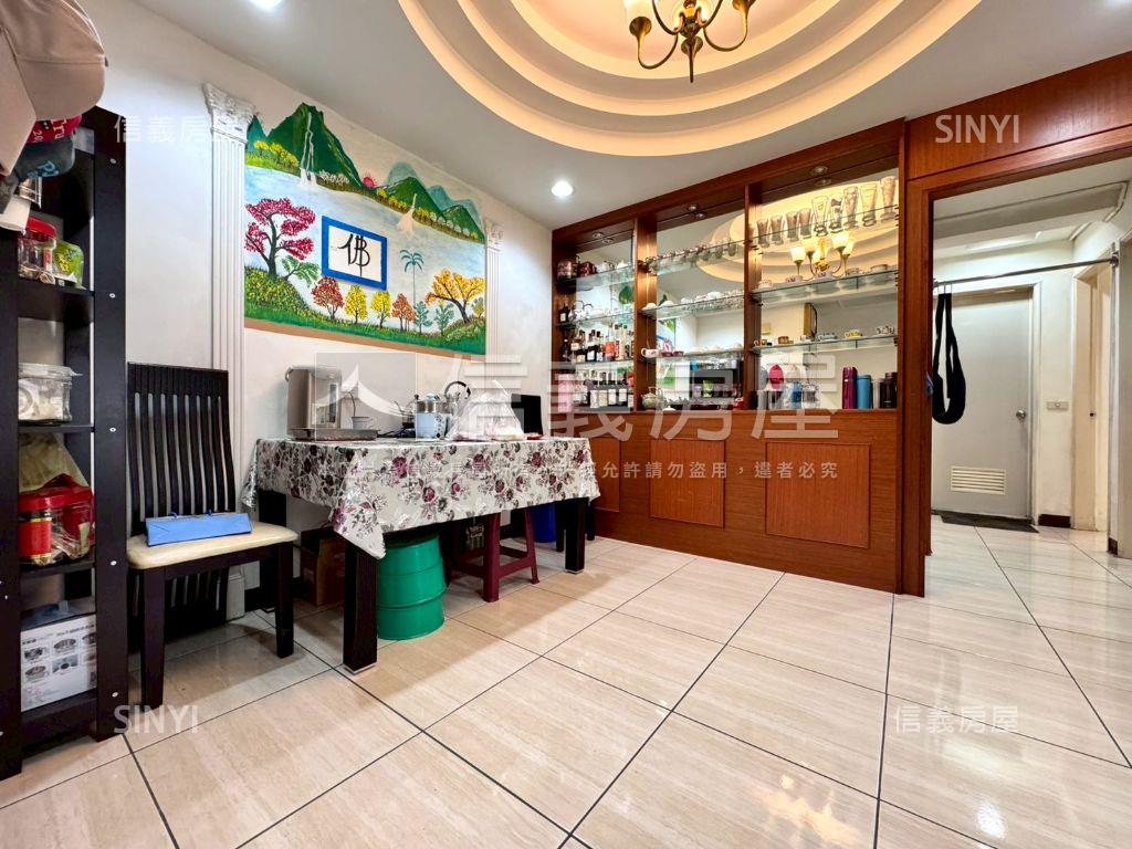 近捷運中清站三房健身公寓房屋室內格局與周邊環境