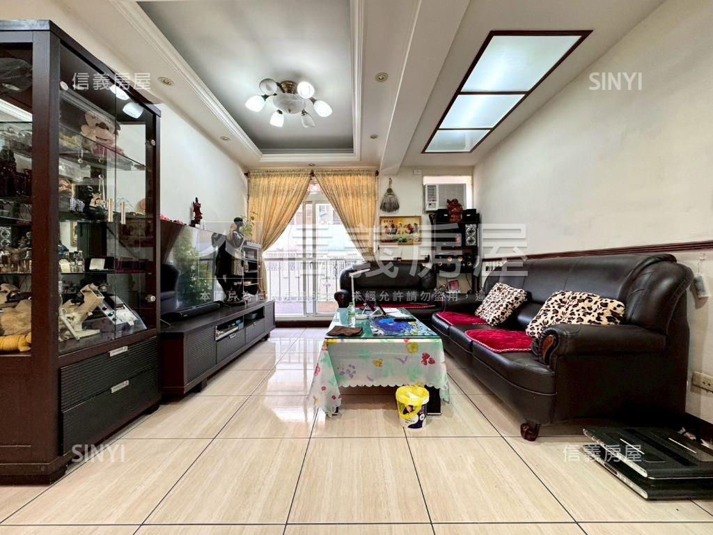 近捷運中清站三房健身公寓房屋室內格局與周邊環境