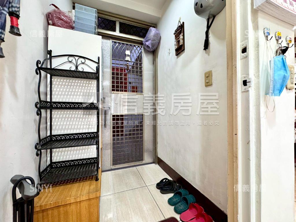 近捷運中清站三房健身公寓房屋室內格局與周邊環境