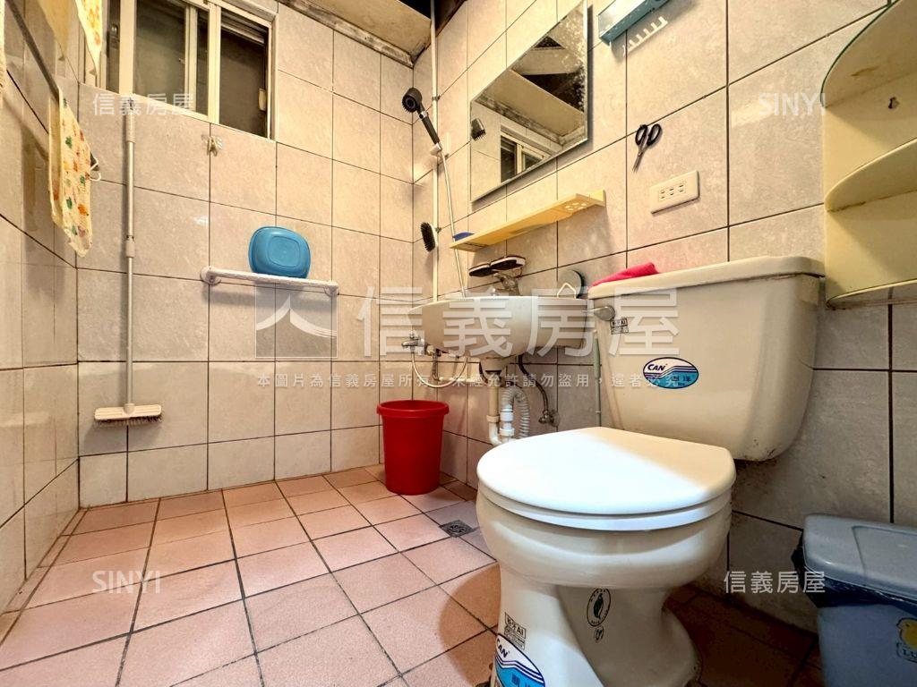 近捷運中清站三房健身公寓房屋室內格局與周邊環境