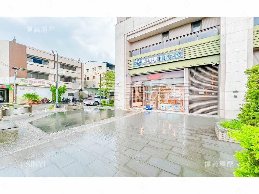 大面寬挑高金角店房屋室內格局與周邊環境