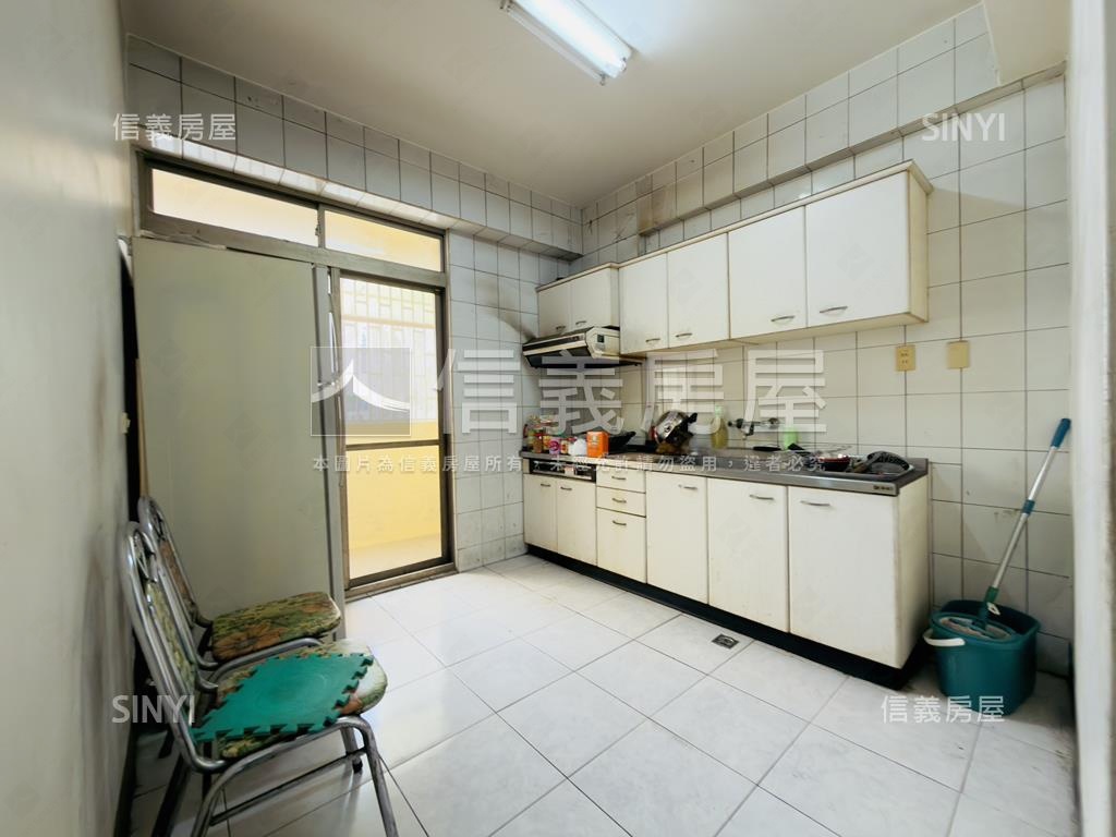 永康前後臨路店住兩用車墅房屋室內格局與周邊環境