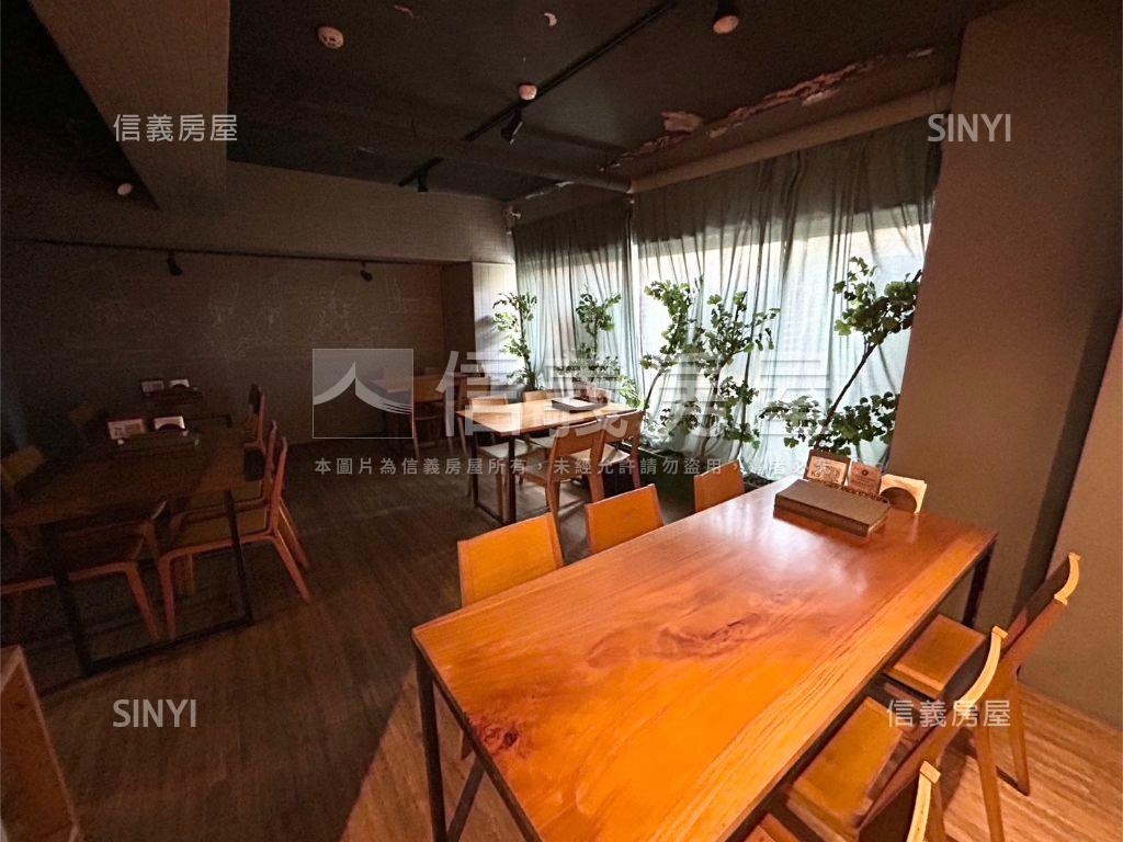 漢神巨蛋面寬約十米收租店房屋室內格局與周邊環境