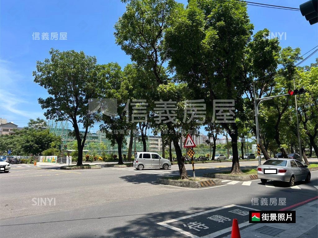漢神巨蛋面寬約十米收租店房屋室內格局與周邊環境