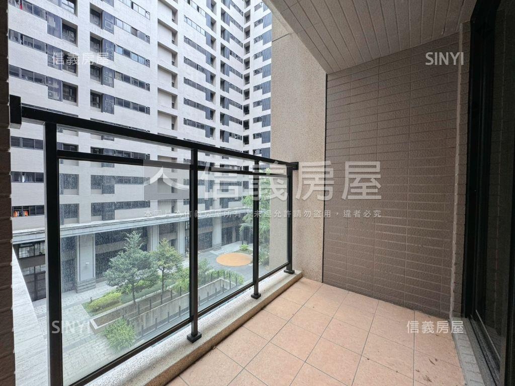 和築Ｆ１三房平車位房屋室內格局與周邊環境