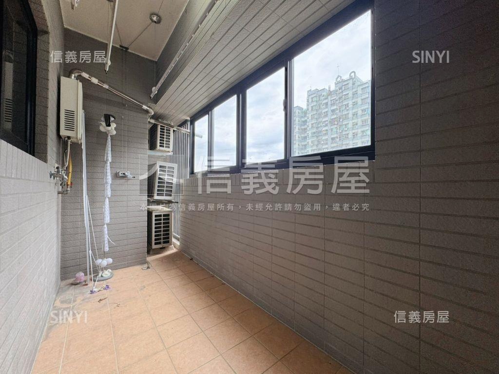 和築Ｆ１三房平車位房屋室內格局與周邊環境