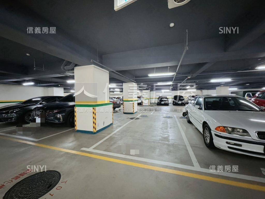 和築Ｆ１三房平車位房屋室內格局與周邊環境