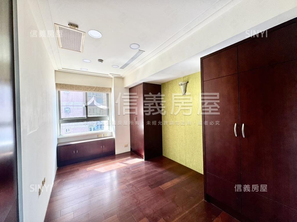 新店天闊大氣五房房屋室內格局與周邊環境