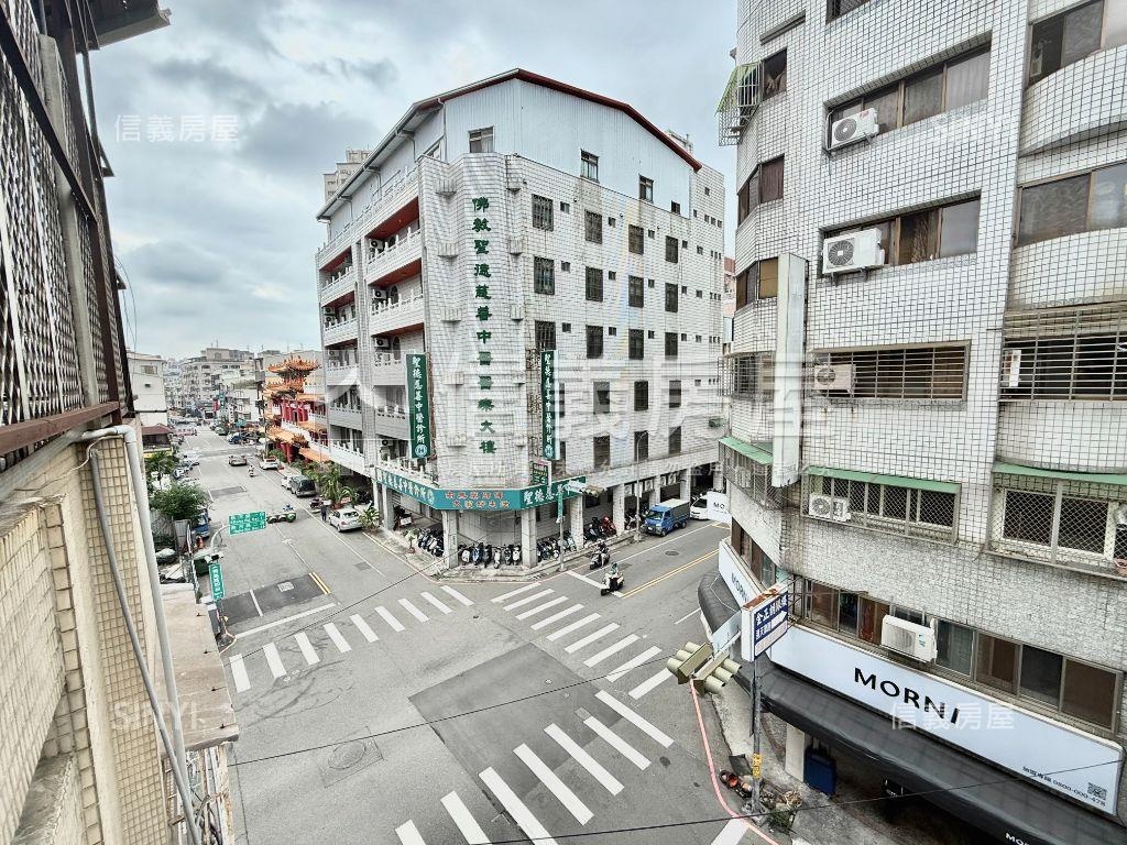 青島路角間大面寬透店房屋室內格局與周邊環境