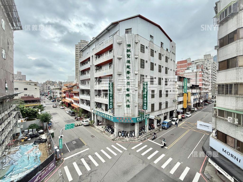 青島路角間大面寬透店房屋室內格局與周邊環境