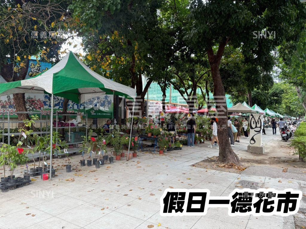 前鎮閃耀高樓２房平移車位房屋室內格局與周邊環境