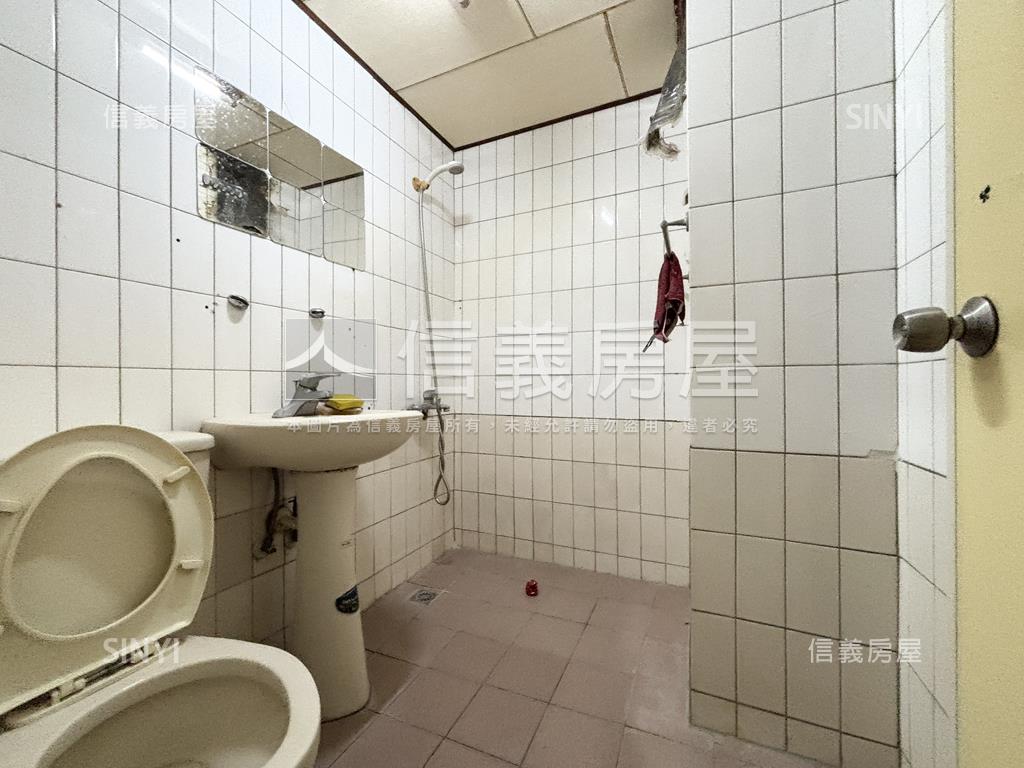 西區文教核心居仁國中三房房屋室內格局與周邊環境