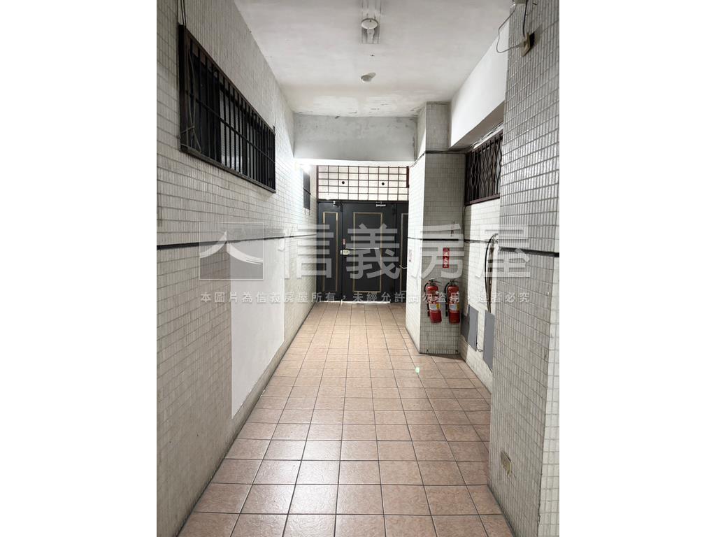 西區文教核心居仁國中三房房屋室內格局與周邊環境