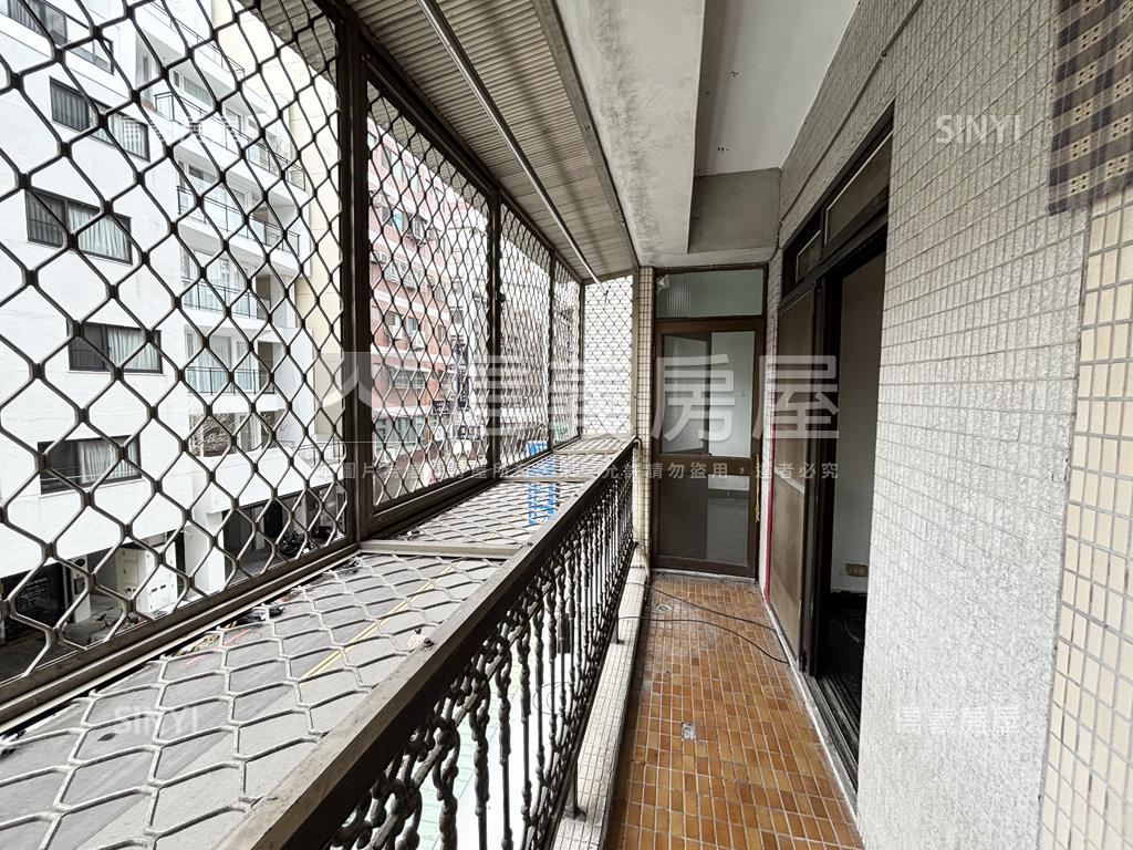 西區文教核心居仁國中三房房屋室內格局與周邊環境