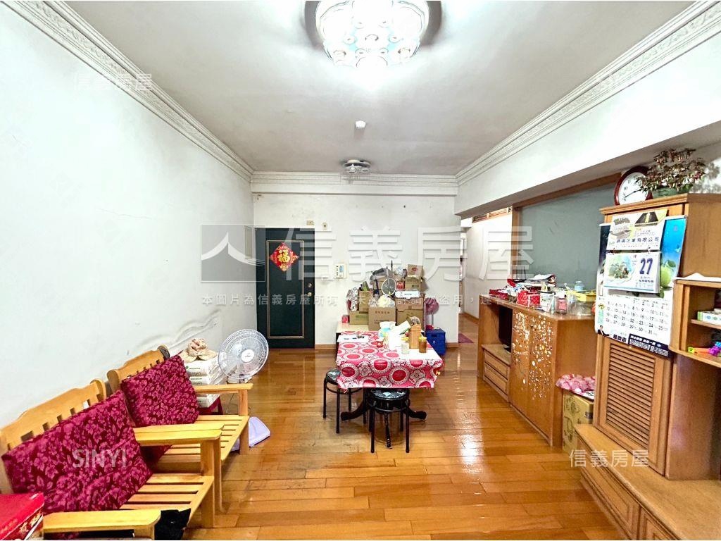 Ｅ生活優質四房房屋室內格局與周邊環境