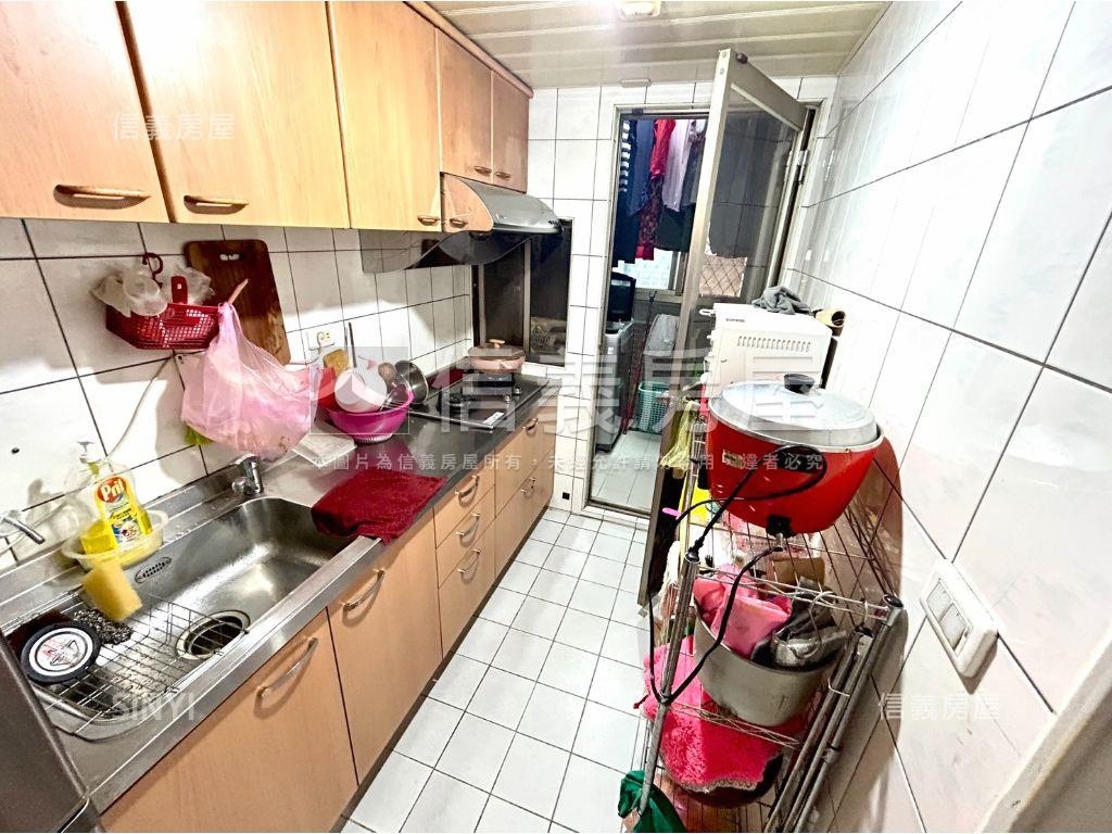 Ｅ生活優質四房房屋室內格局與周邊環境