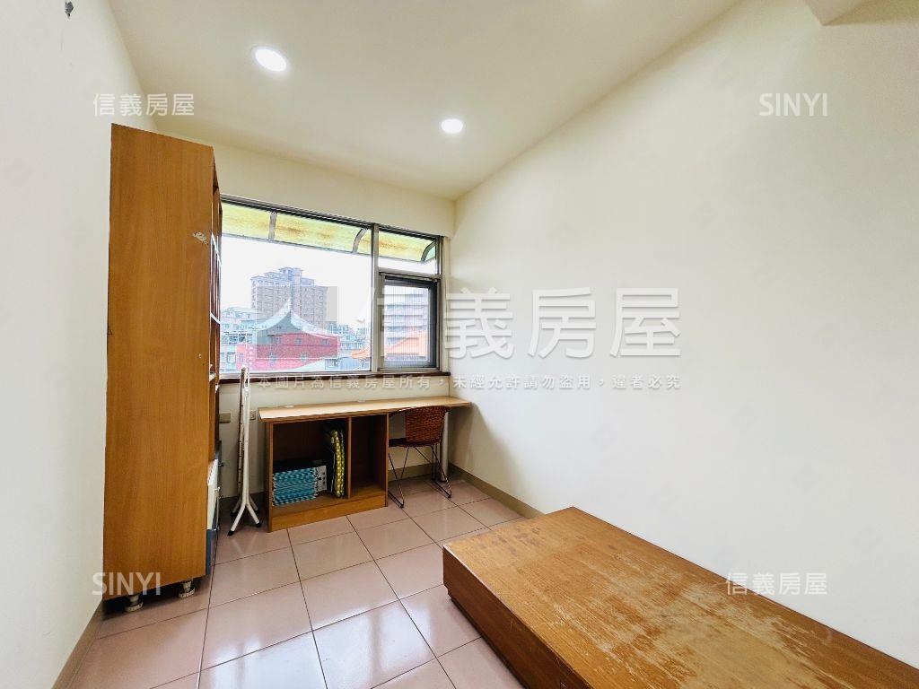 專任§溪尾街大坪數公寓房屋室內格局與周邊環境