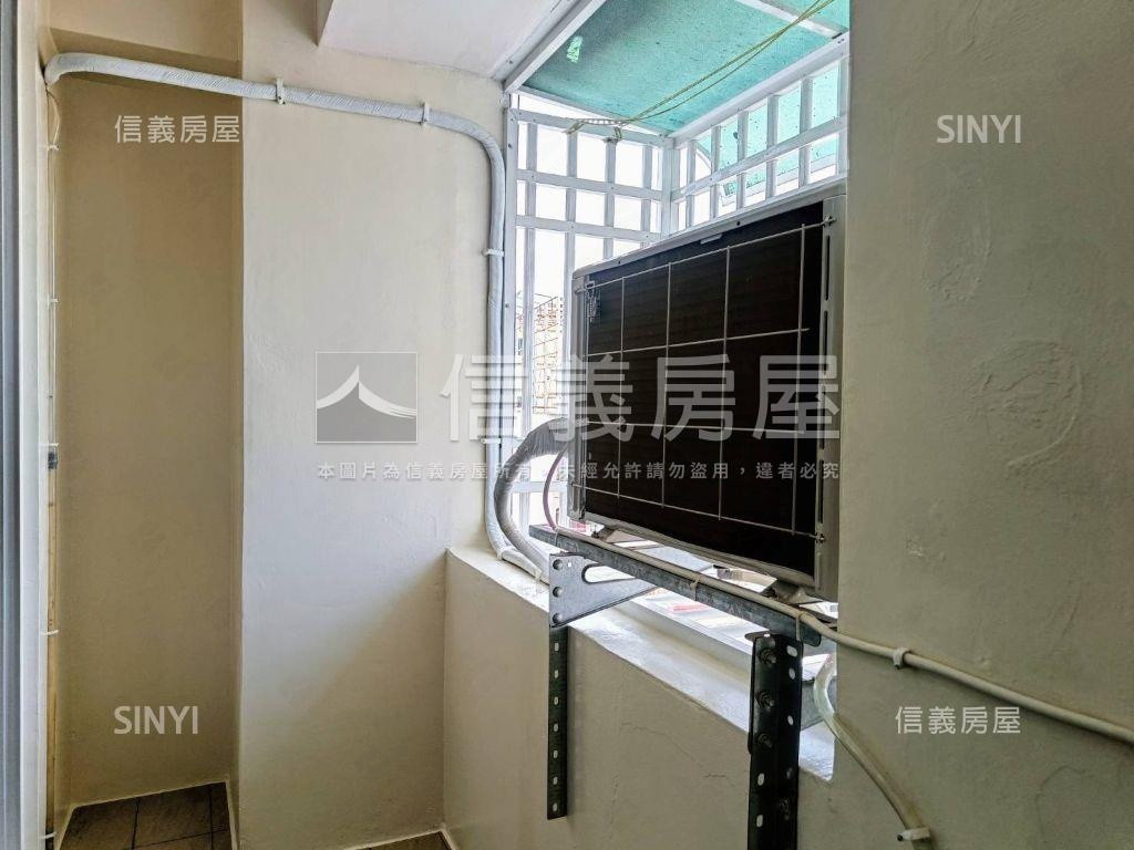 星鑽特區陽台美景大套房房屋室內格局與周邊環境