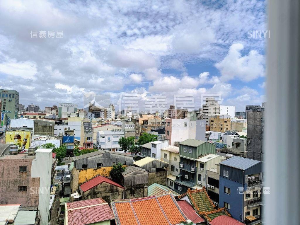 星鑽特區陽台美景大套房房屋室內格局與周邊環境