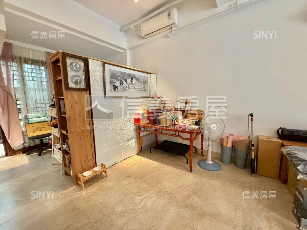 近Ａ１９青塘園寬店面別墅房屋室內格局與周邊環境