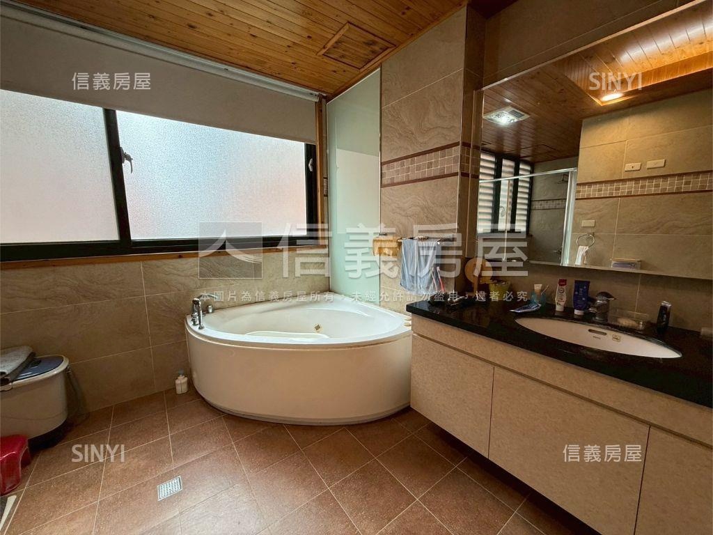 近Ａ１９青塘園寬店面別墅房屋室內格局與周邊環境