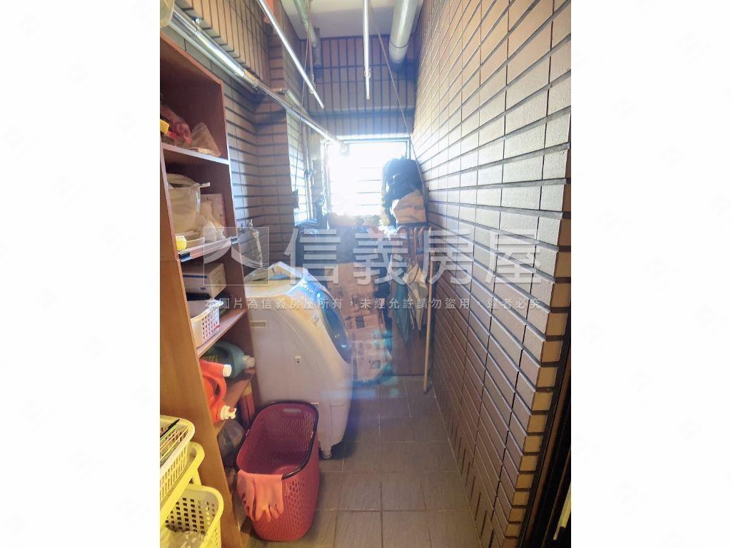民權東路面圓環兩房房屋室內格局與周邊環境