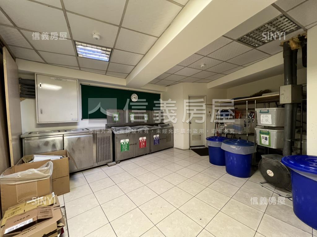 大安麗池捷運景觀二房車位房屋室內格局與周邊環境