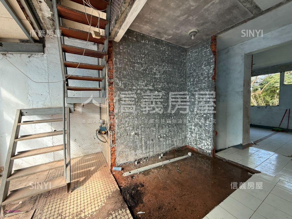 近龍岡千萬內透天房屋室內格局與周邊環境