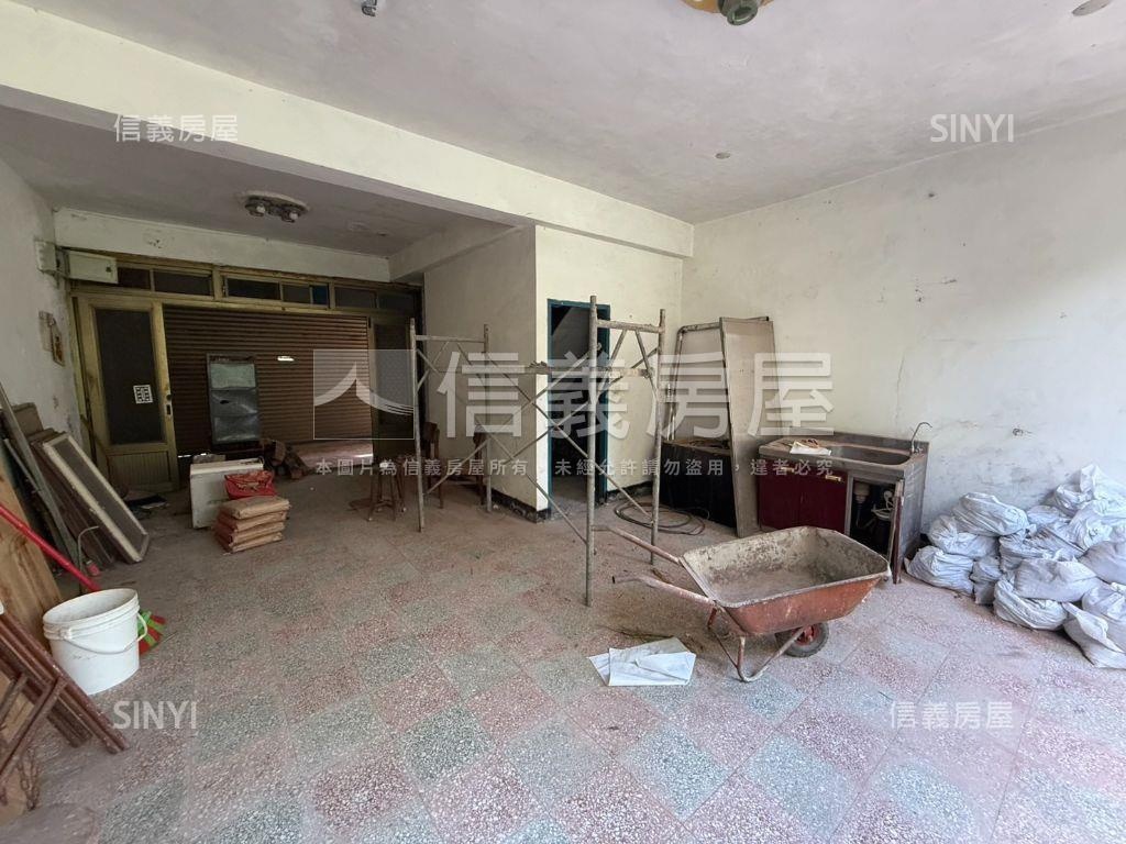近龍岡千萬內透天房屋室內格局與周邊環境