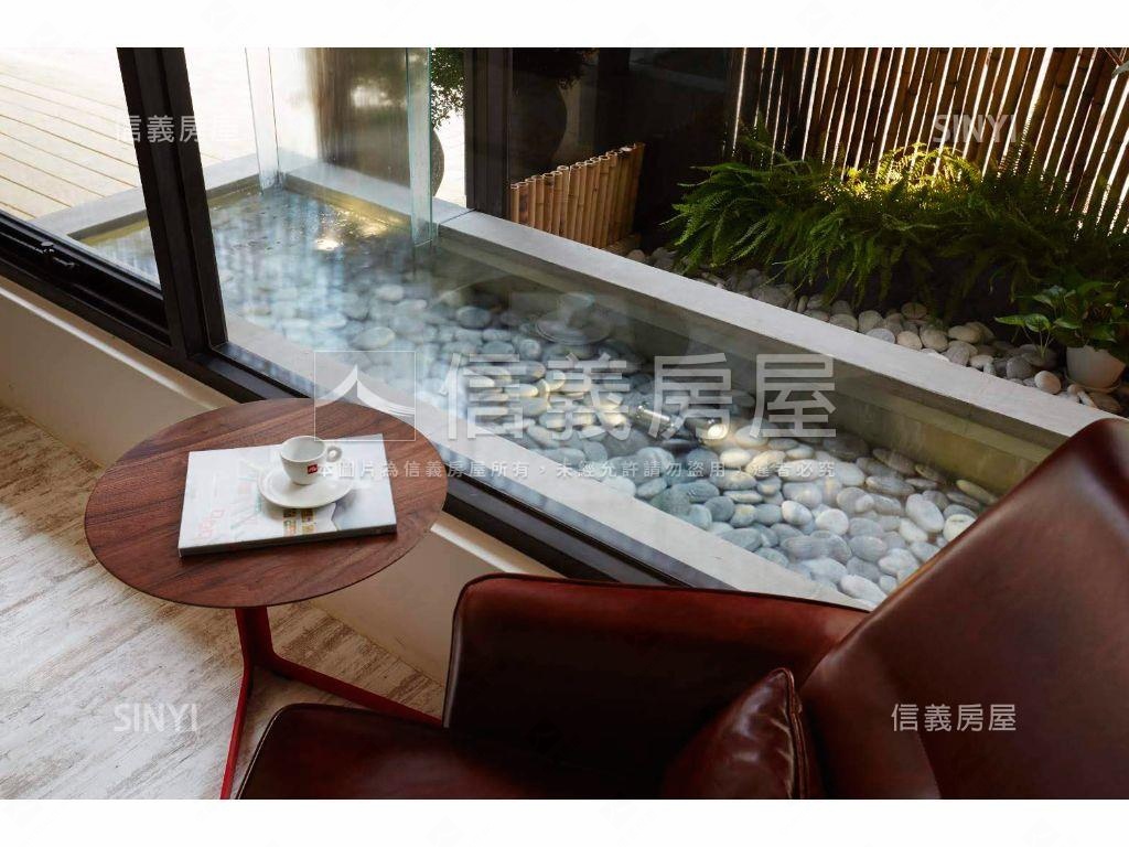 文心雲邸挑高店面房屋室內格局與周邊環境