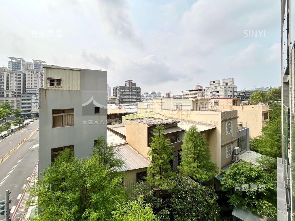 富宇悅讀四季朝東南三房房屋室內格局與周邊環境