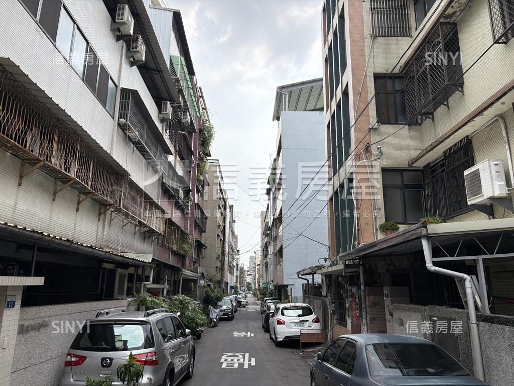 南區忠孝夜市旁邊間大三房房屋室內格局與周邊環境