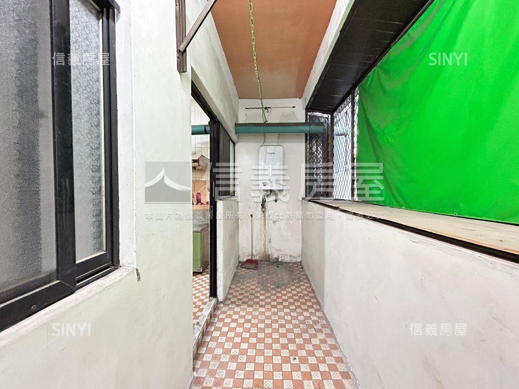 南區忠孝夜市旁邊間大三房房屋室內格局與周邊環境